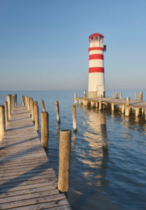 Leuchtturm in Podersdorf am See, Neusiedlersee, Burgenland, Österreich Leuchtturm in Podersdorf am See, Neusiedlersee, Burgenland, Österreich
